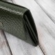 Дамски кожен портфейл малък тъмнозелен кроко в хоризонтална ориентация с RFID Paolo Peruzzi T-135-GR