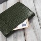 Дамски кожен портфейл малък тъмнозелен кроко в хоризонтална ориентация с RFID Paolo Peruzzi T-135-GR