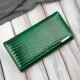 Dámská kožená peněženka lakovaná zelená s reliéfem Croco SP-16-CGRN