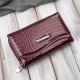 Portfel damski skórzany lakierowany z tłoczeniem croco burgundowy SP-24-CBGD