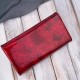 Дамски портфейл от лакирана кожа в червено с десен на пеперуда SP-16-RDM