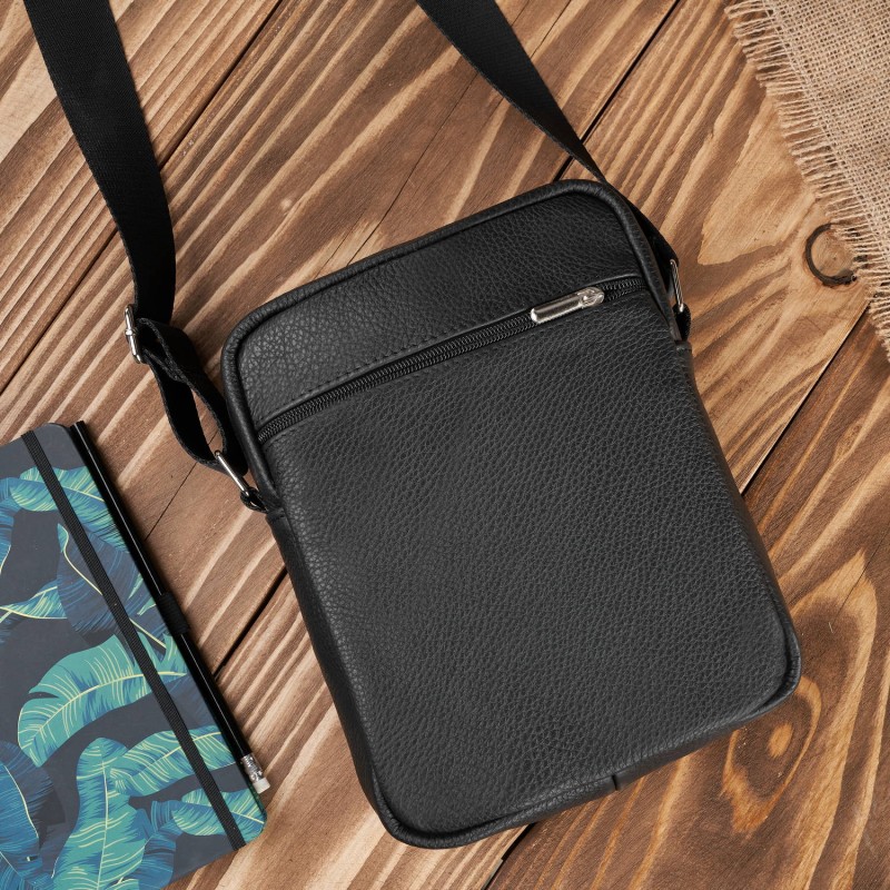 saszetka męska skórzana na ramię listonoszka męska czarna abruzzo abr-04