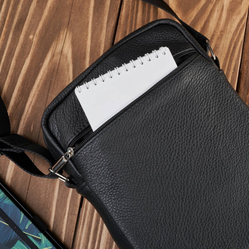 saszetka męska skórzana na ramię listonoszka męska czarna abruzzo abr-04