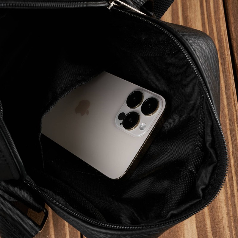 saszetka męska skórzana na ramię listonoszka męska czarna abruzzo abr-04